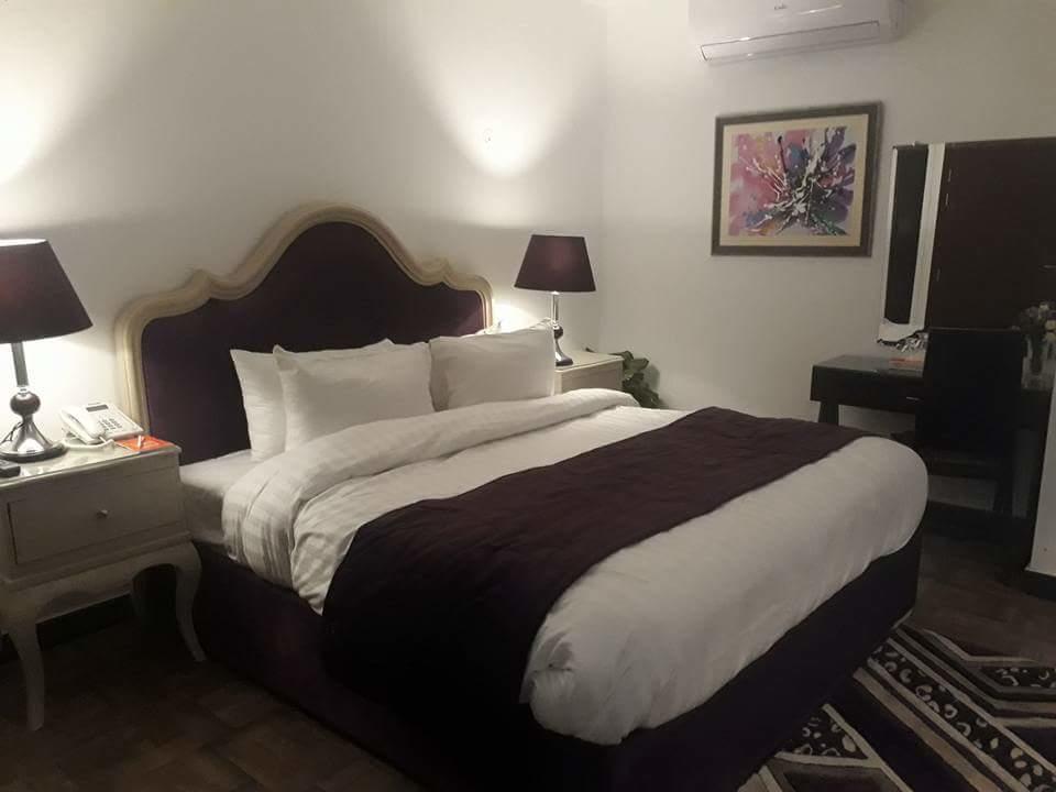 Maisonette Hotel & Apartments Лахор Екстер'єр фото