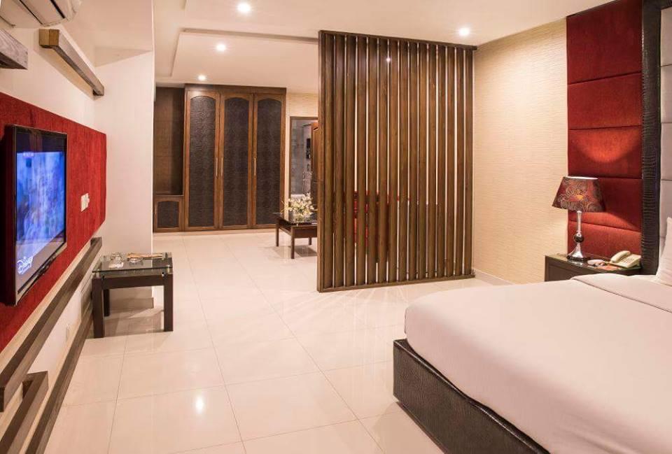 Maisonette Hotel & Apartments Лахор Екстер'єр фото